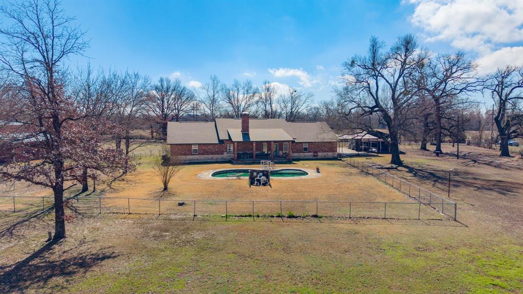 24 County Rd NW 1060 Talco, TX 75487 - Photo 33 of 40