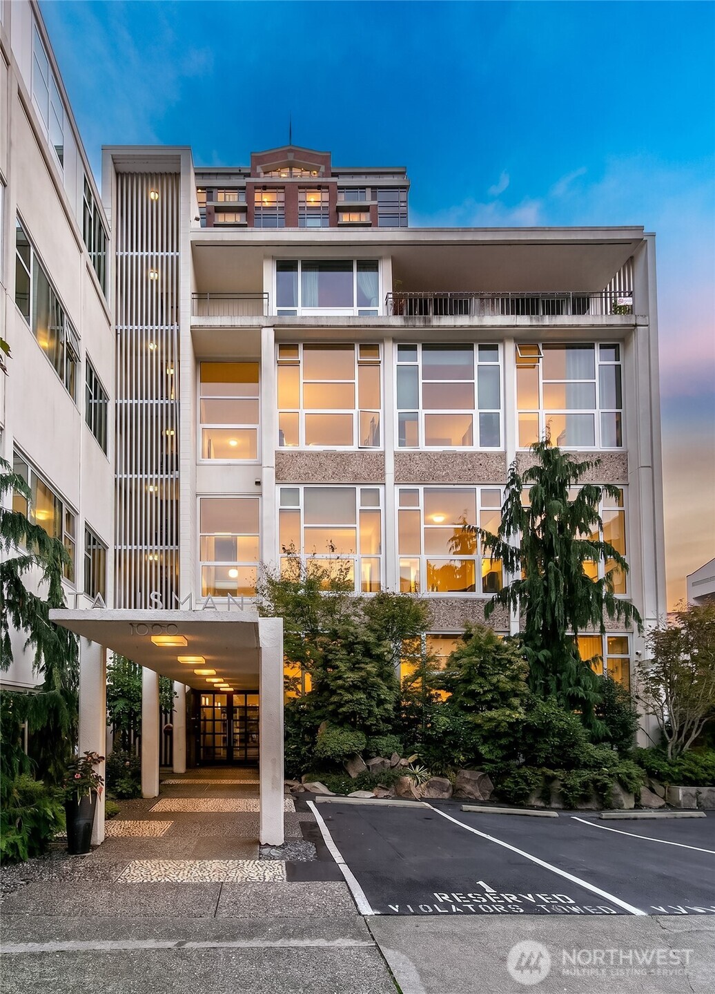 1000 Union Street, Unit 412 Seattle, WA 98101 - Photo 2 of 25 Gallery Image 2