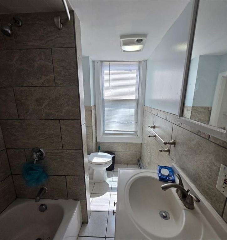 196 Rodman Street, Unit 2 Fall River, MA 02721 - Photo 13 of 16