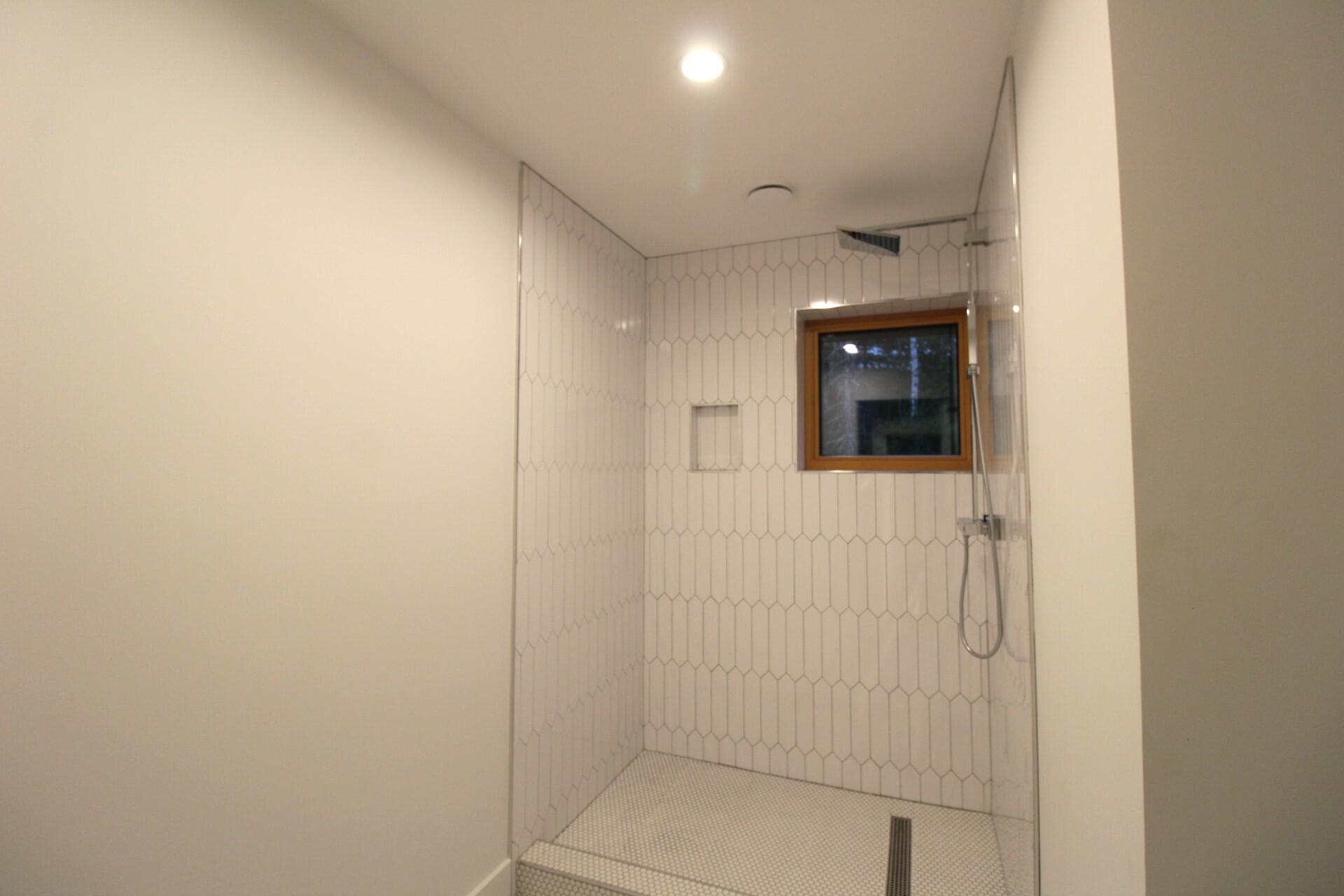 600 Augusta Road Belmont, ME 04952 - Photo 24 of 48 Primary bath