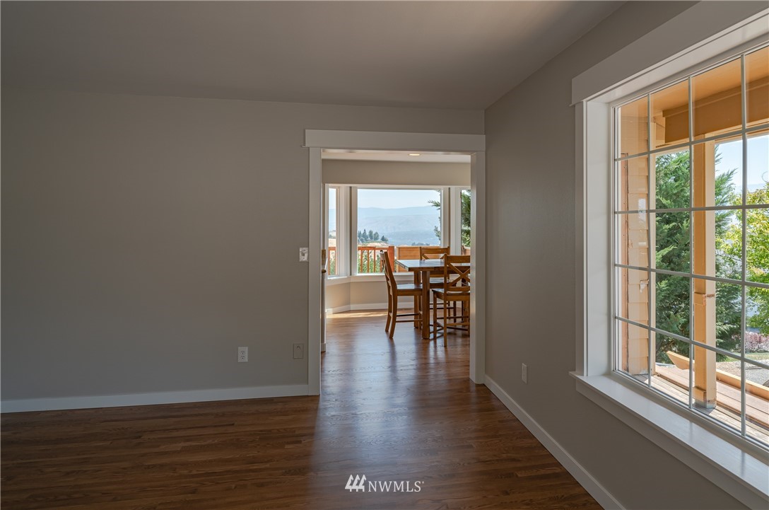 4135 Knowles Road Wenatchee, WA 98801 - Photo 12 of 37 Gallery Image 12