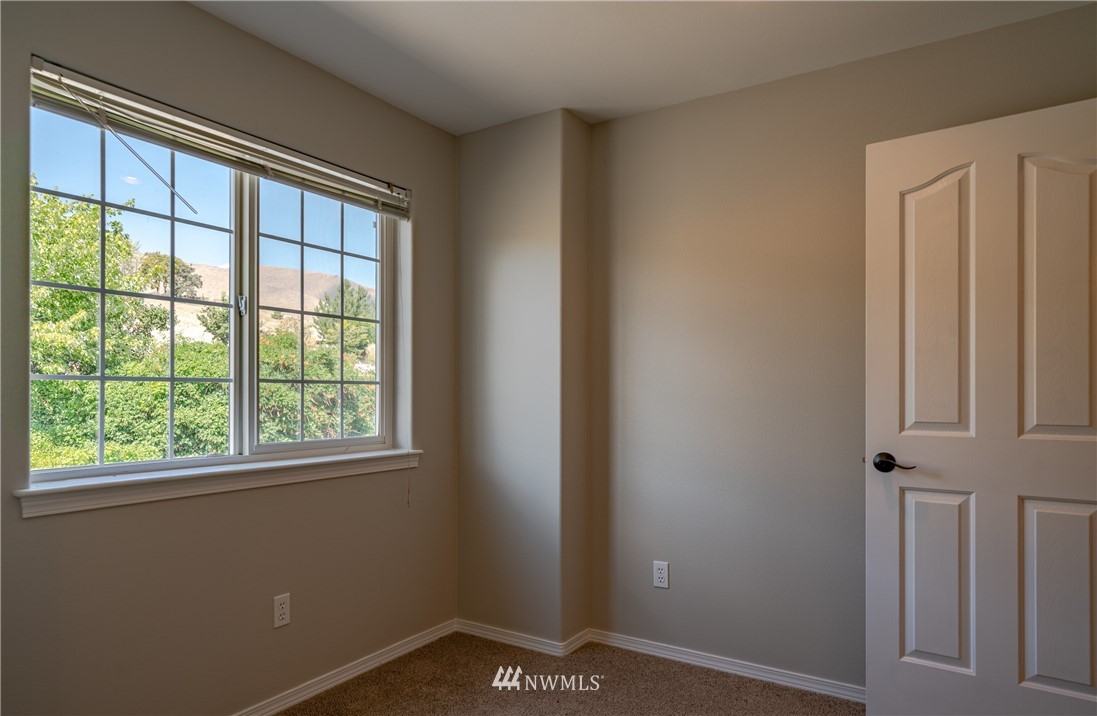 4135 Knowles Road Wenatchee, WA 98801 - Photo 21 of 37 Gallery Image 21