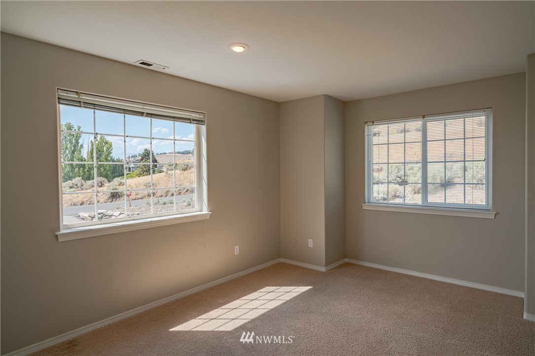 4135 Knowles Road Wenatchee, WA 98801 - Photo 24 of 37 Gallery Image 24