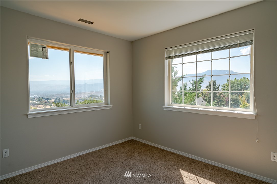 4135 Knowles Road Wenatchee, WA 98801 - Photo 26 of 37 Gallery Image 26