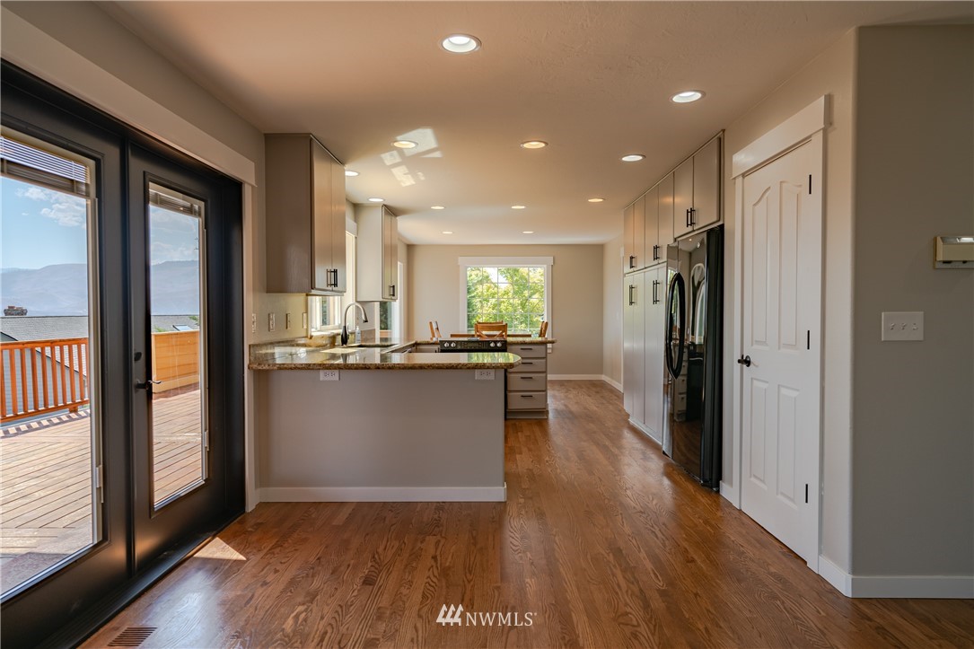 4135 Knowles Road Wenatchee, WA 98801 - Photo 5 of 37 Gallery Image 5