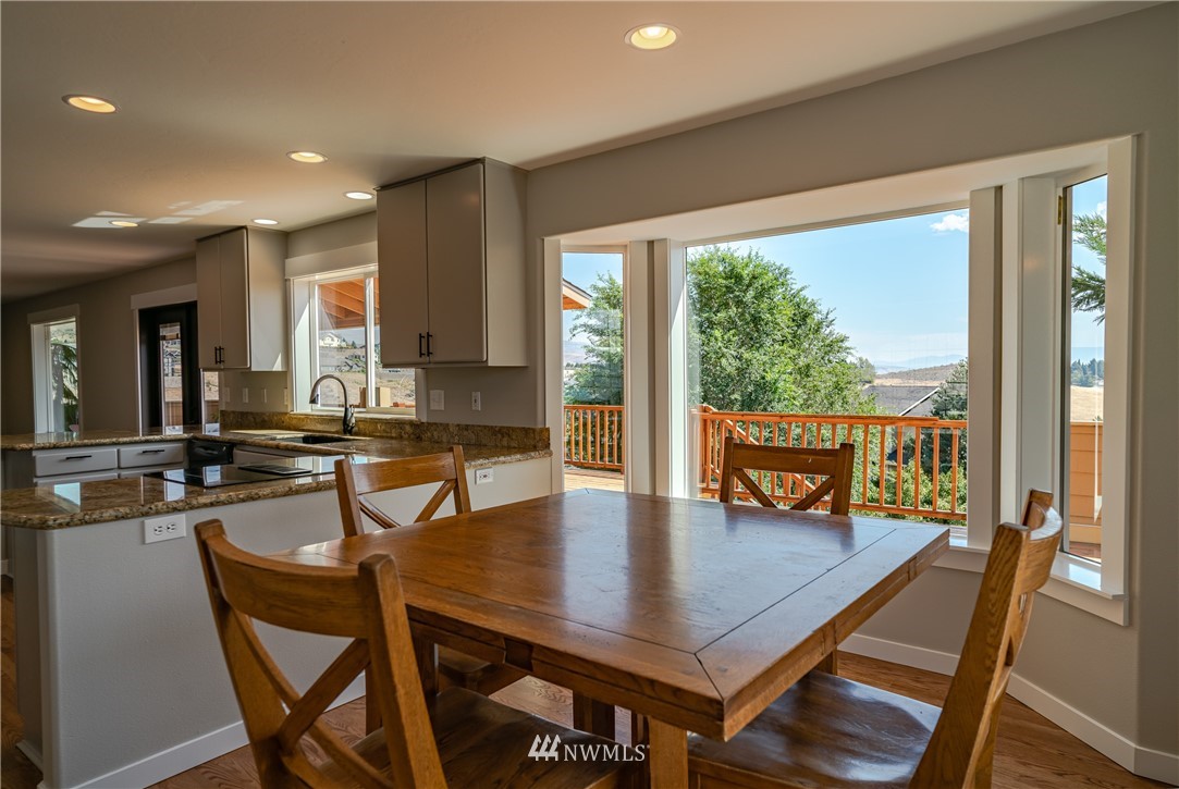 4135 Knowles Road Wenatchee, WA 98801 - Photo 6 of 37 Gallery Image 6