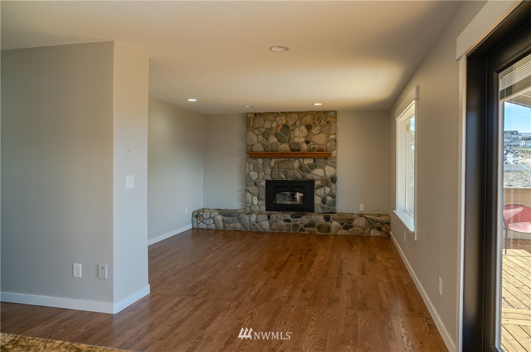 4135 Knowles Road Wenatchee, WA 98801 - Photo 8 of 37 Gallery Image 8