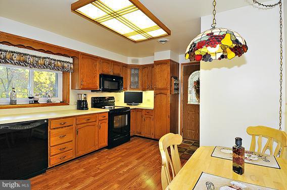 7907 Elizabeth Road Pasadena, MD 21122 - Photo 3 of 30 Kitchen