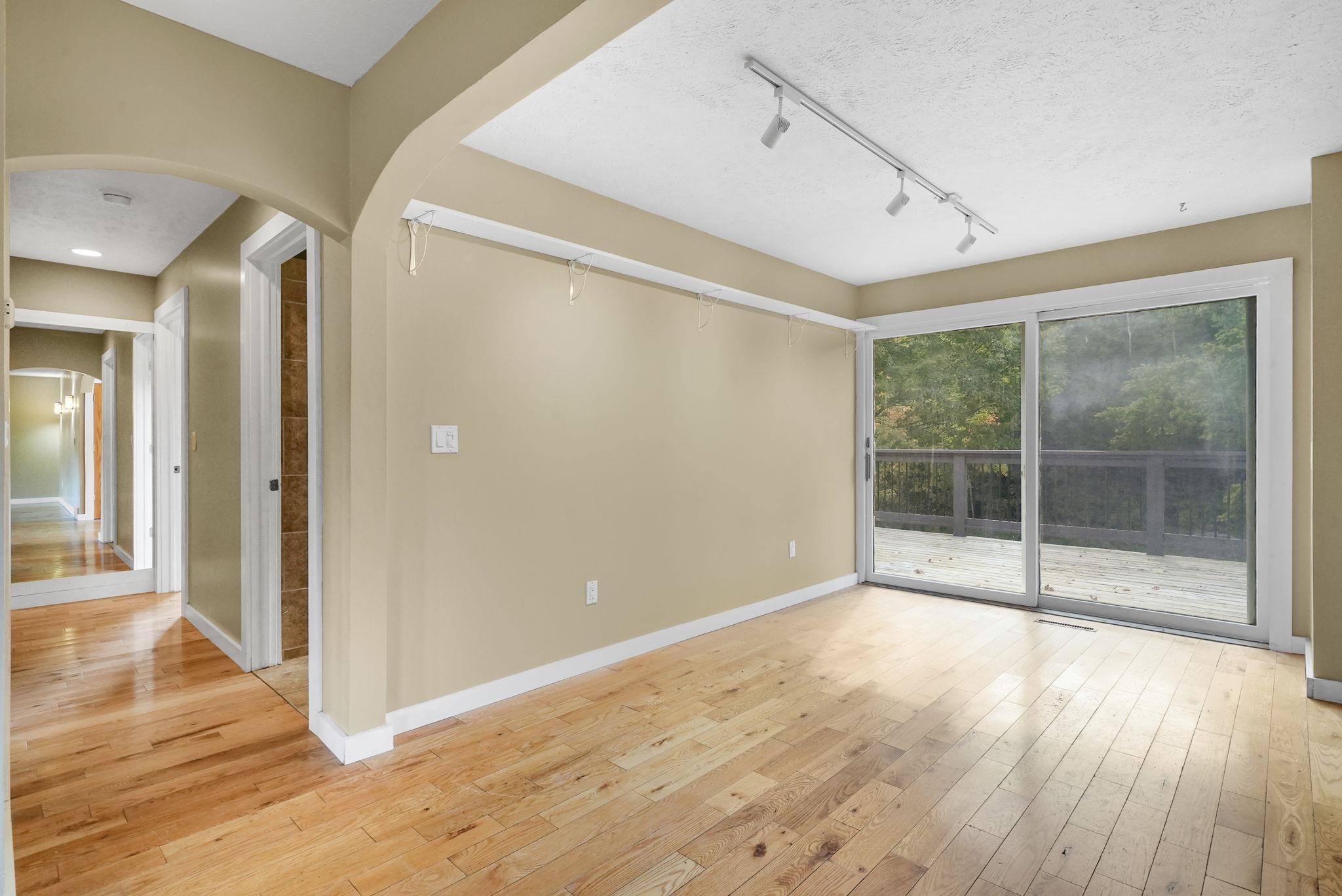9750 East Solem Road Suttons Bay, MI 49682 - Photo 17 of 76 1939485-17cf17a2-d116-4036-9d02-5d9c333b0ce6.JPG