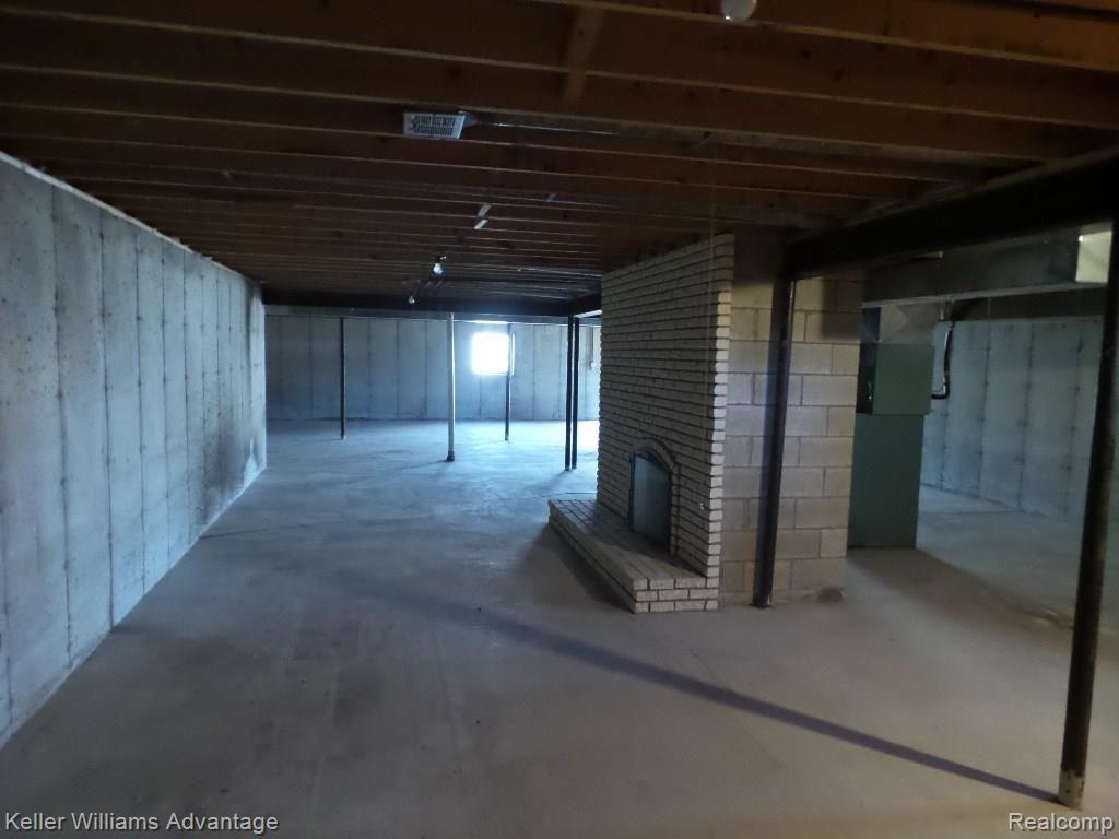 38548 Eight Mile Road Northville, MI 48167 - Photo 30 of 43