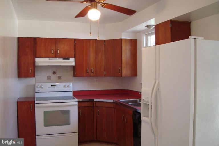 9550 Frederick Road Ellicott City, MD 21042 - Photo 4 of 18 Kitchen