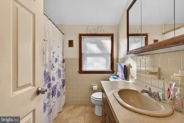 $275,000 | 106 Lakeside Drive, Glassboro, NJ 08028