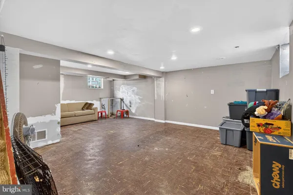 $275,000 | 106 Lakeside Drive, Glassboro, NJ 08028