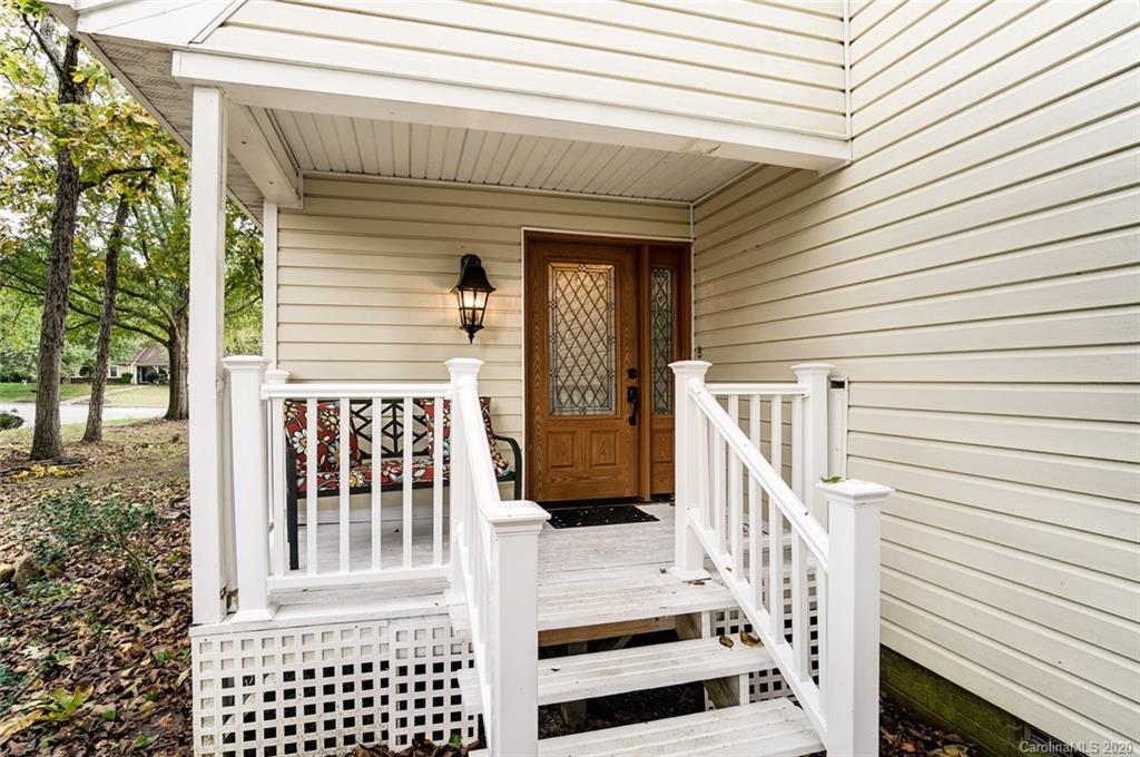 11112 5 Cedars Road Charlotte, NC 28226 - Photo 4 of 33 Gallery Image 4