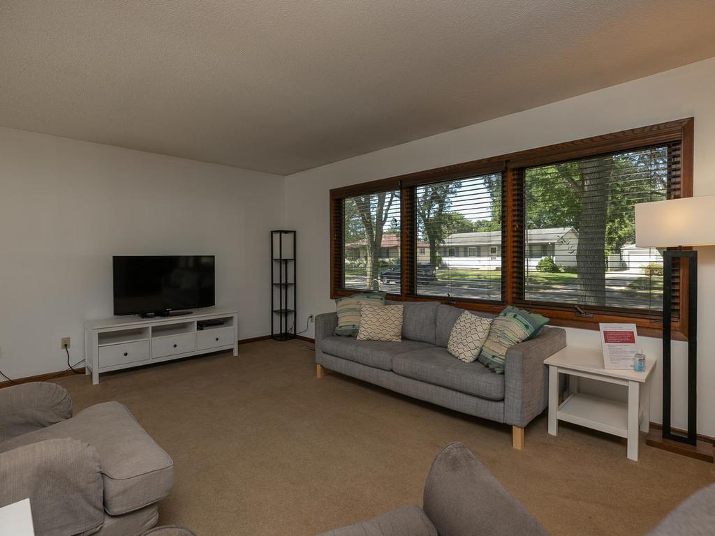 1622 8th Avenue Southeast Rochester, MN 55904 - Photo 3 of 36 Gallery Image 3