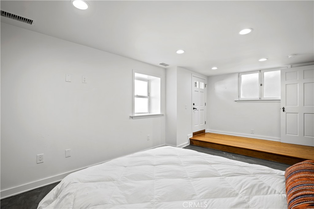 2559 Corralitas Drive Silver Lake, CA 90039 - Photo 37 of 54