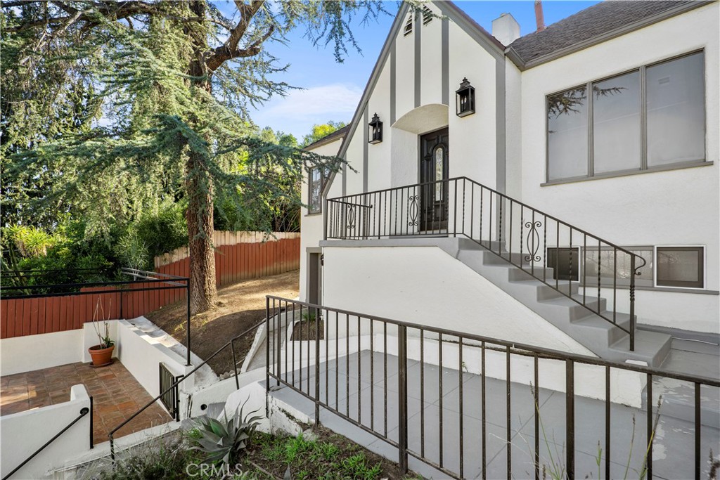 2559 Corralitas Drive Silver Lake, CA 90039 - Photo 7 of 54 a view of deck with furniture and trees