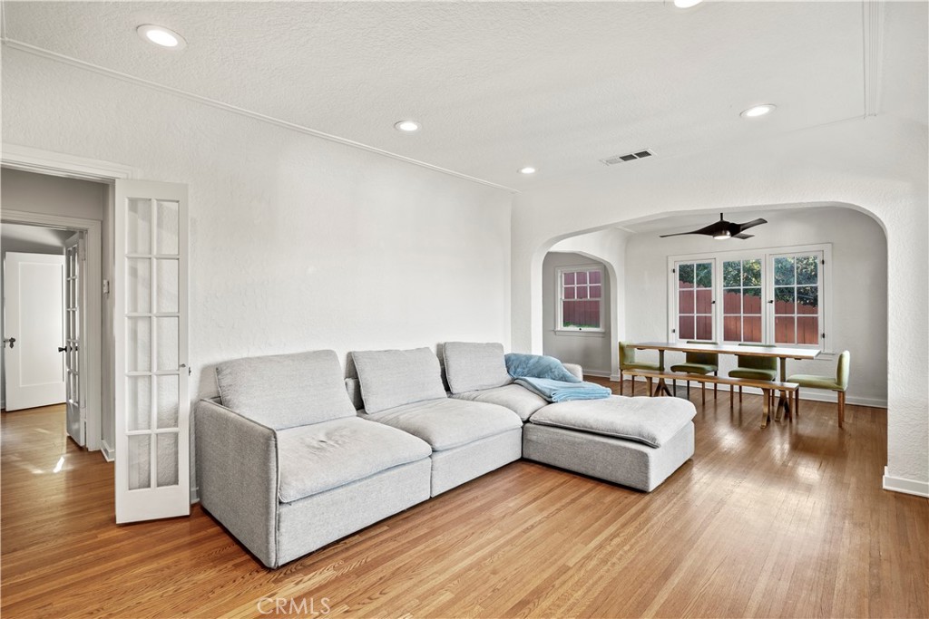 2559 Corralitas Drive Silver Lake, CA 90039 - Photo 8 of 54 a living room with furniture and a wooden floor