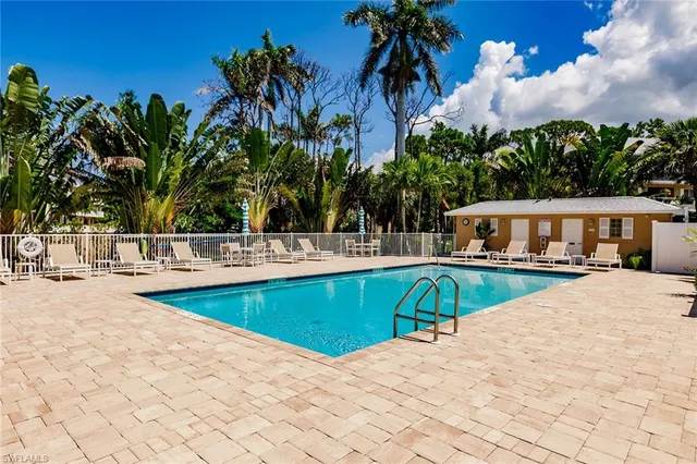 $4,500 | 3032 Sandpiper Bay Circle, Unit G102, Naples, FL 34112