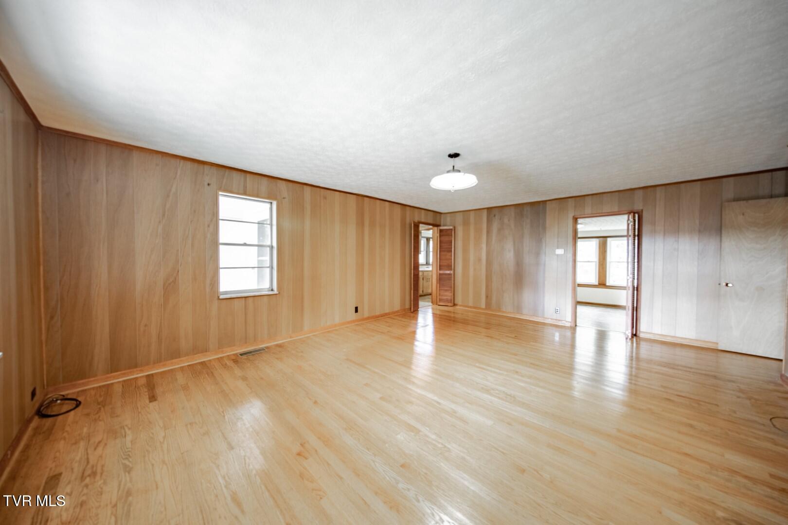 141 Hiola Street Newport, TN 37821 - Photo 12 of 42 11