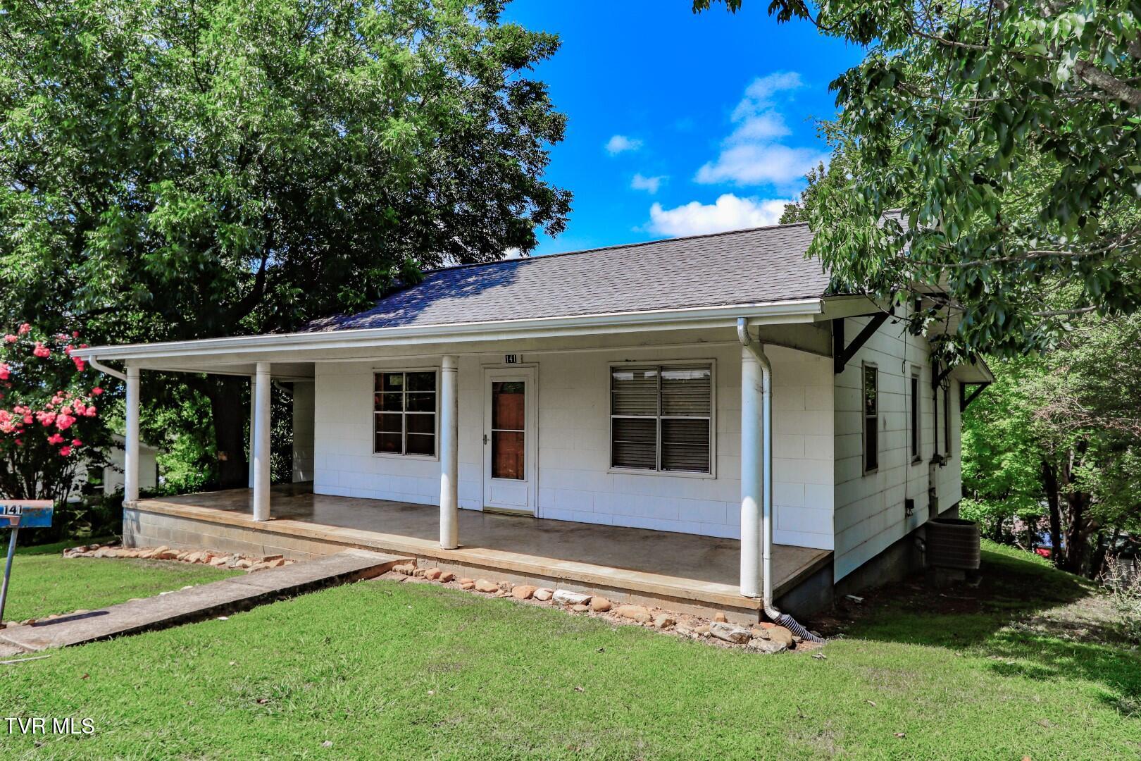 141 Hiola Street Newport, TN 37821 - Photo 5 of 42 5