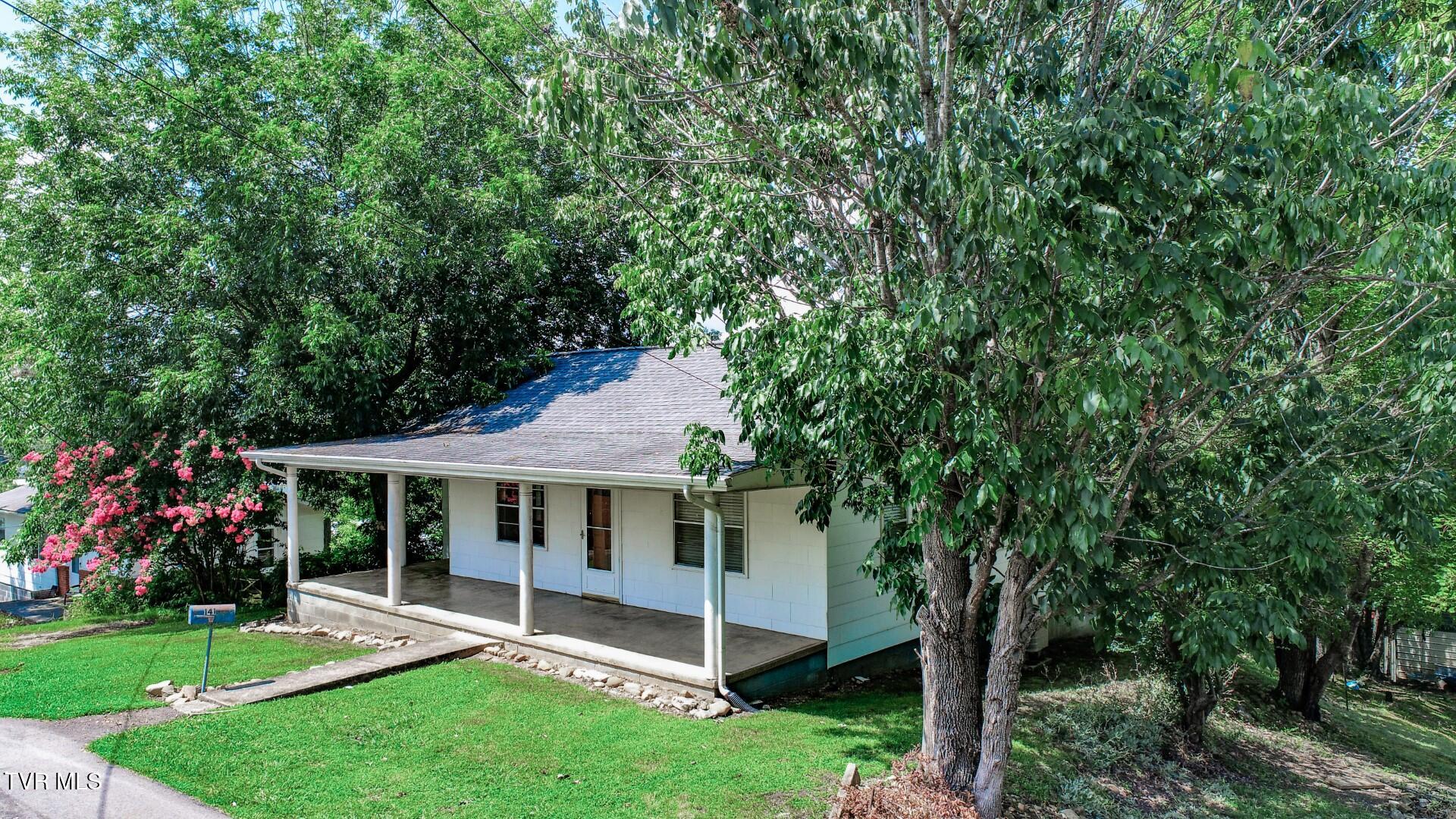 141 Hiola Street Newport, TN 37821 - Photo 6 of 42 6