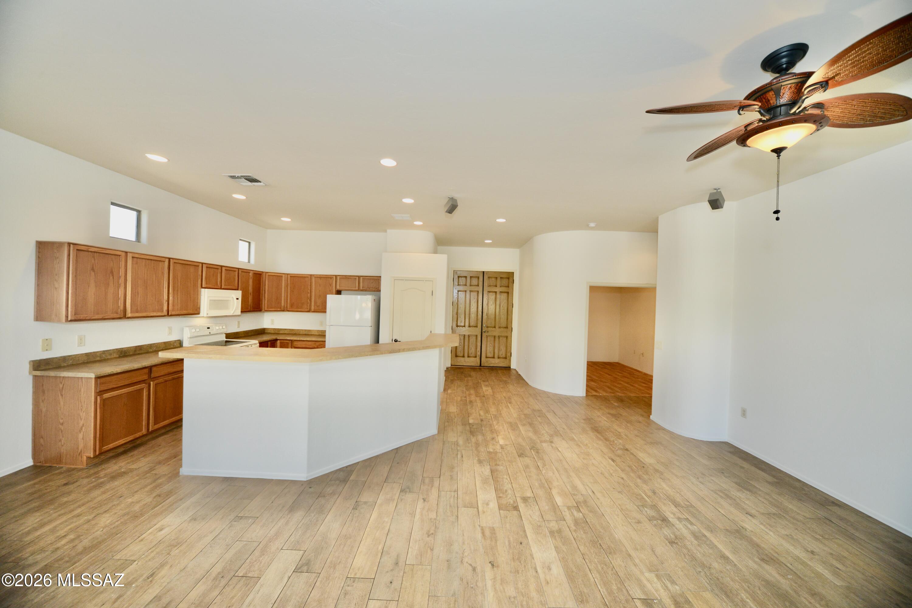 938 West Ashworth Road Green Valley, AZ 85614 - Photo 12 of 41