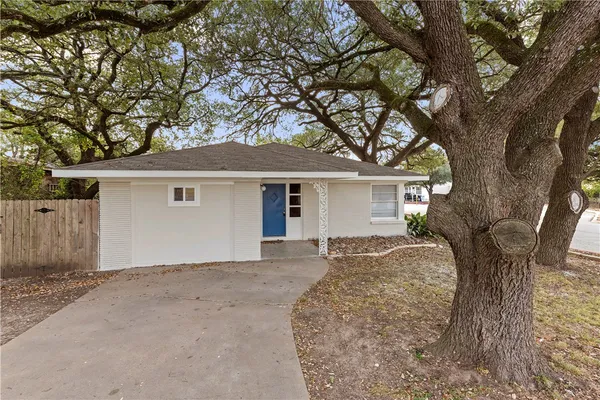 $2,200 | 206 George Bush Drive East, College Station, TX 77840
