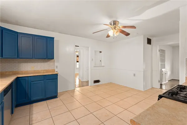 $2,200 | 206 George Bush Drive East, College Station, TX 77840