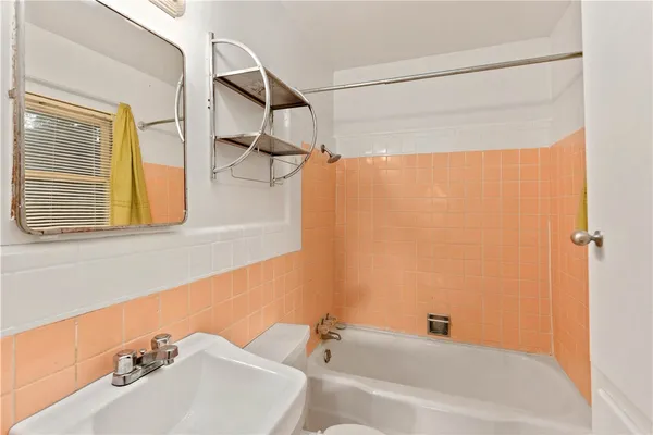 $2,200 | 206 George Bush Drive East, College Station, TX 77840