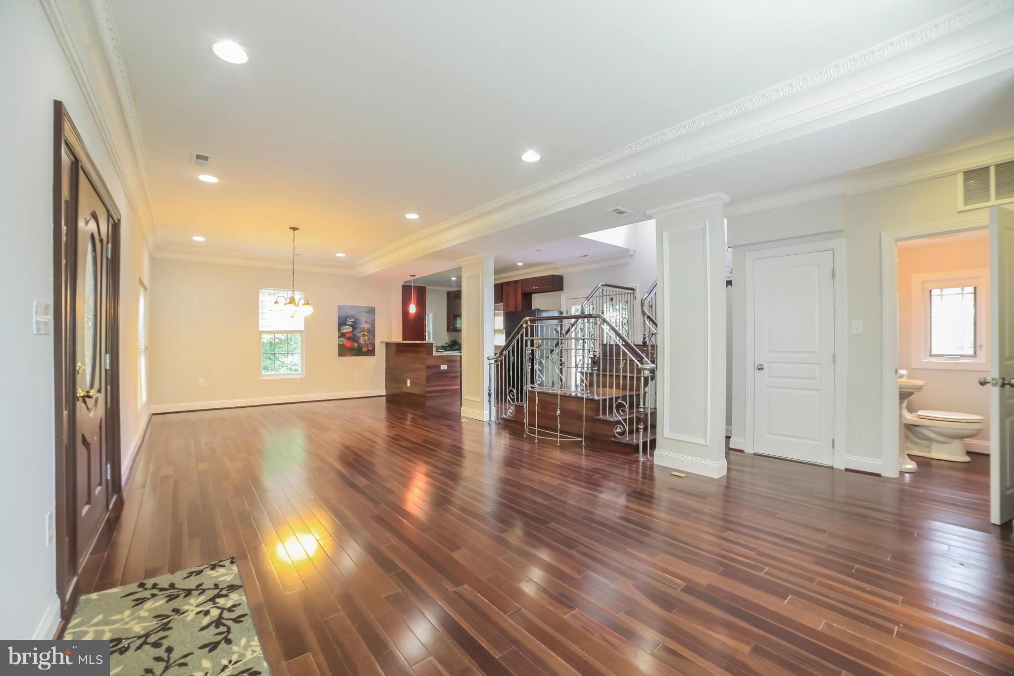9436 Damascus Road Damascus, MD 20872 - Photo 5 of 28 Interior (General)