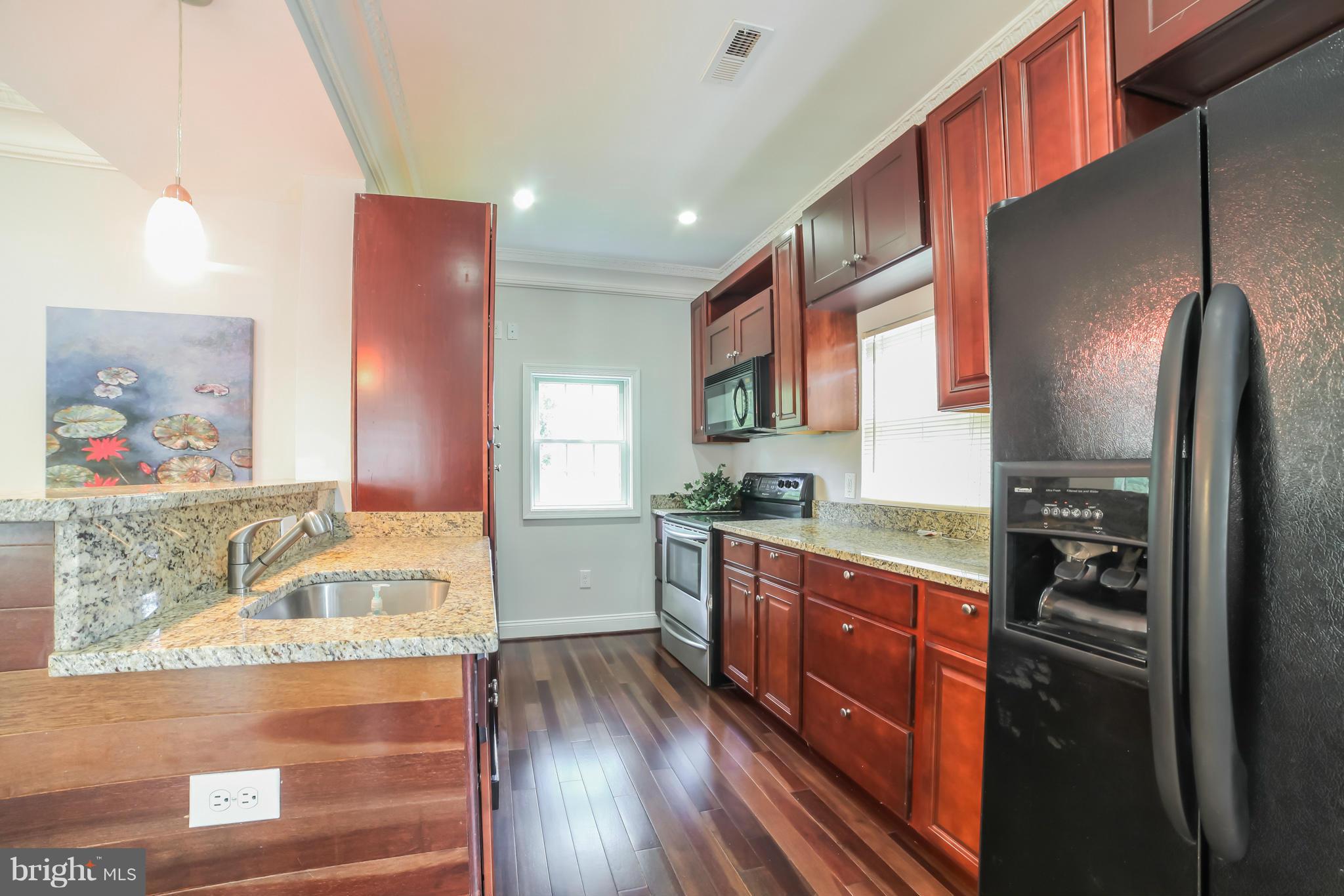9436 Damascus Road Damascus, MD 20872 - Photo 8 of 28 Kitchen
