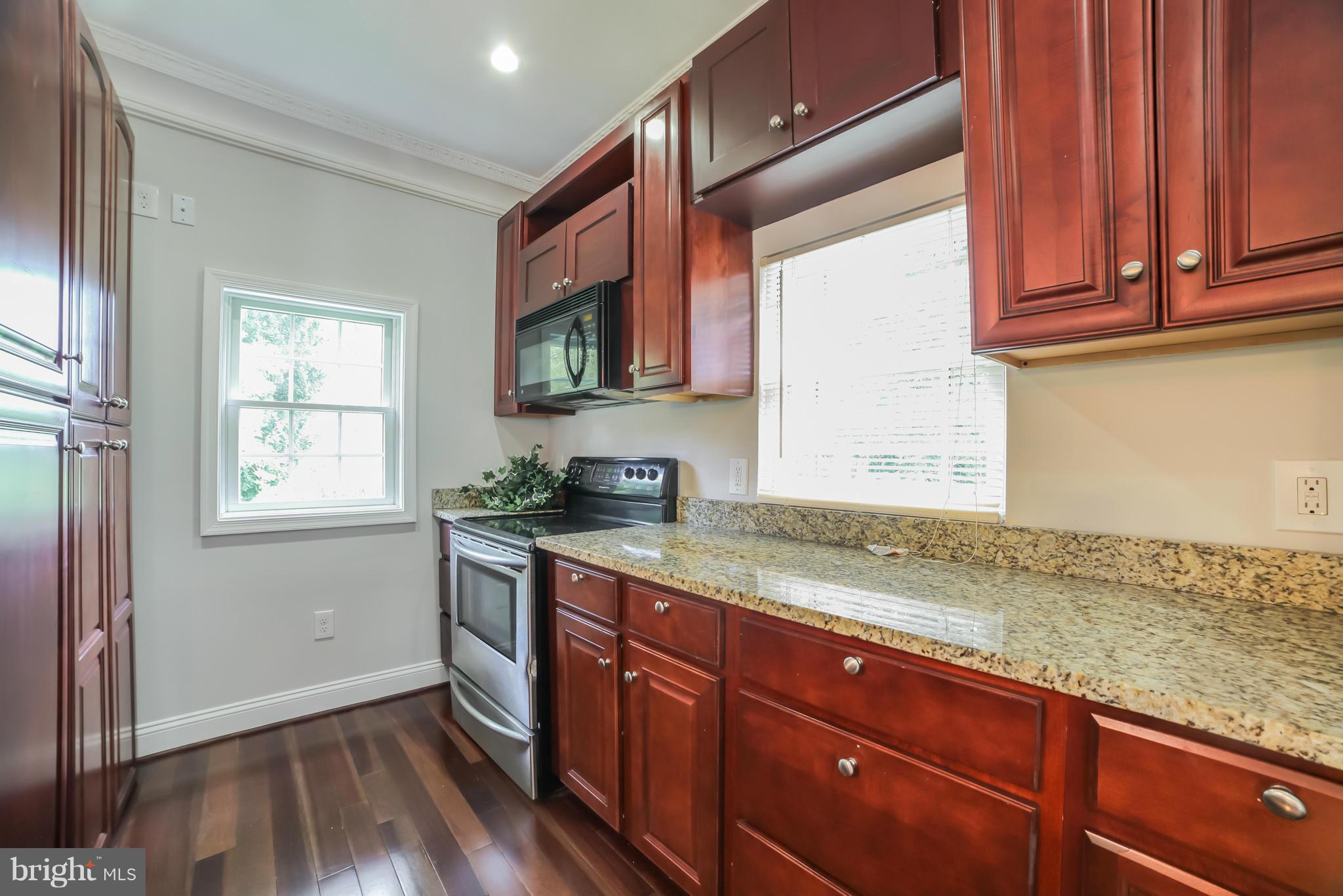 9436 Damascus Road Damascus, MD 20872 - Photo 10 of 28 Kitchen