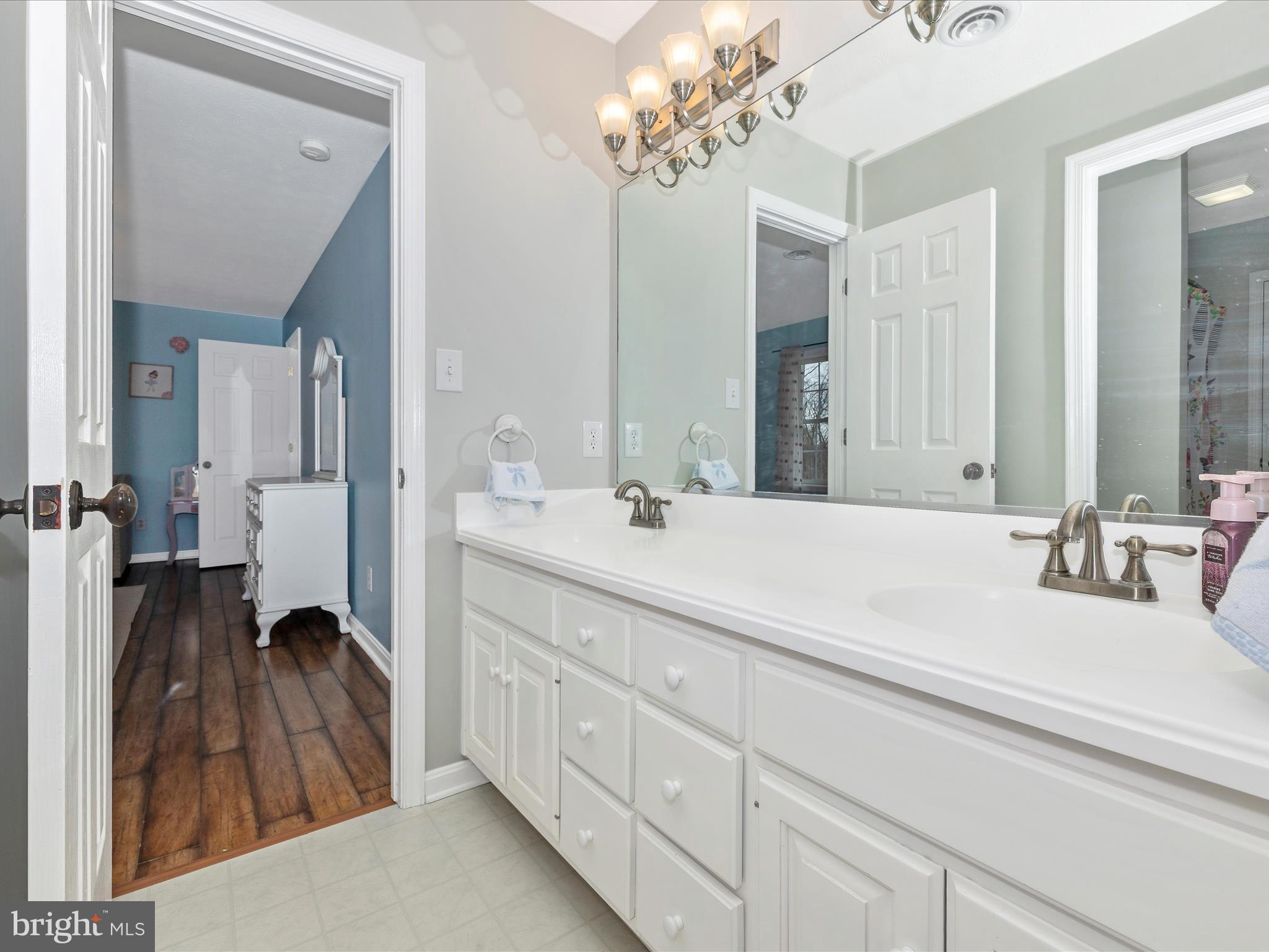1345 Brehm Road Westminster, MD 21157 - Photo 54 of 131 Jack & Jill Bath