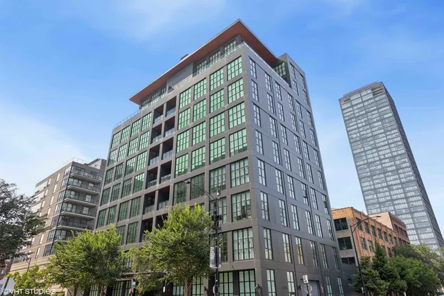 $3,650,000 | 900 West Washington Boulevard, Unit 802, Chicago, IL 60607