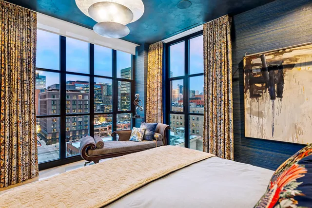 $3,650,000 | 900 West Washington Boulevard, Unit 802, Chicago, IL 60607