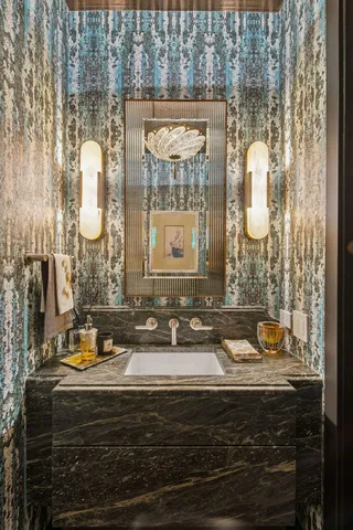 $3,650,000 | 900 West Washington Boulevard, Unit 802, Chicago, IL 60607