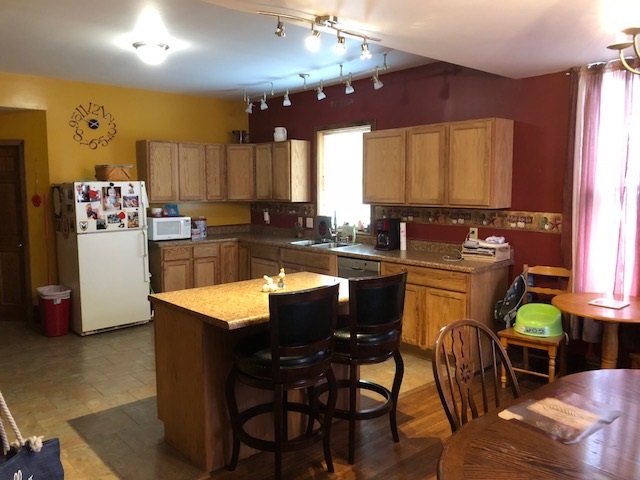 331 West 11th Street Rochester, IN 46975 - Photo 2 of 19