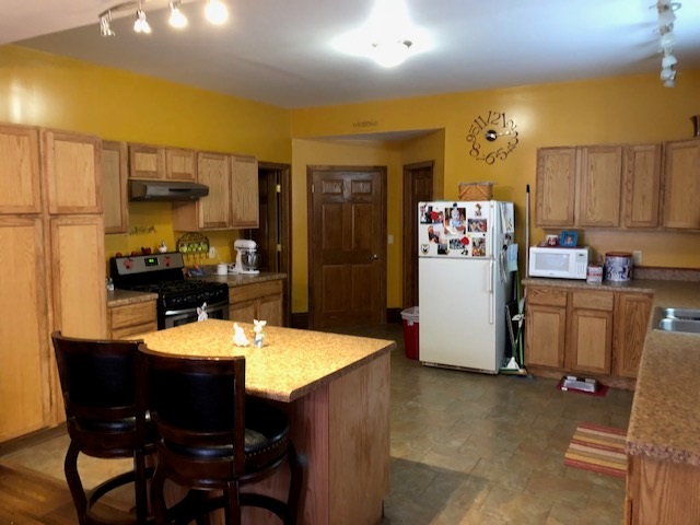 331 West 11th Street Rochester, IN 46975 - Photo 3 of 19