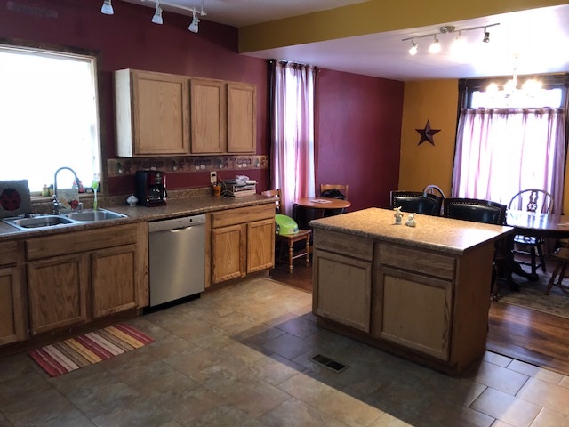 331 West 11th Street Rochester, IN 46975 - Photo 4 of 19