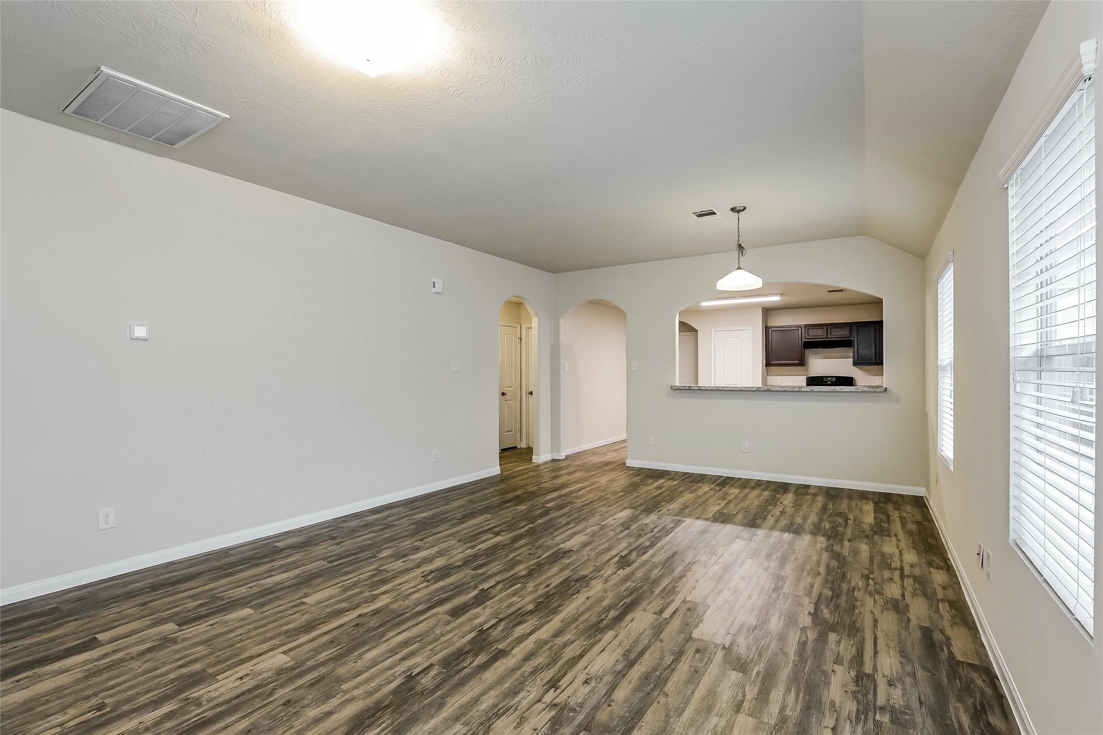 5506 Paiges Way Katy, TX 77449 - Photo 8 of 17 Photos may be representative of the floor plan and not the exact home. Finishes, layout, and features of the actual property for lease may vary.
