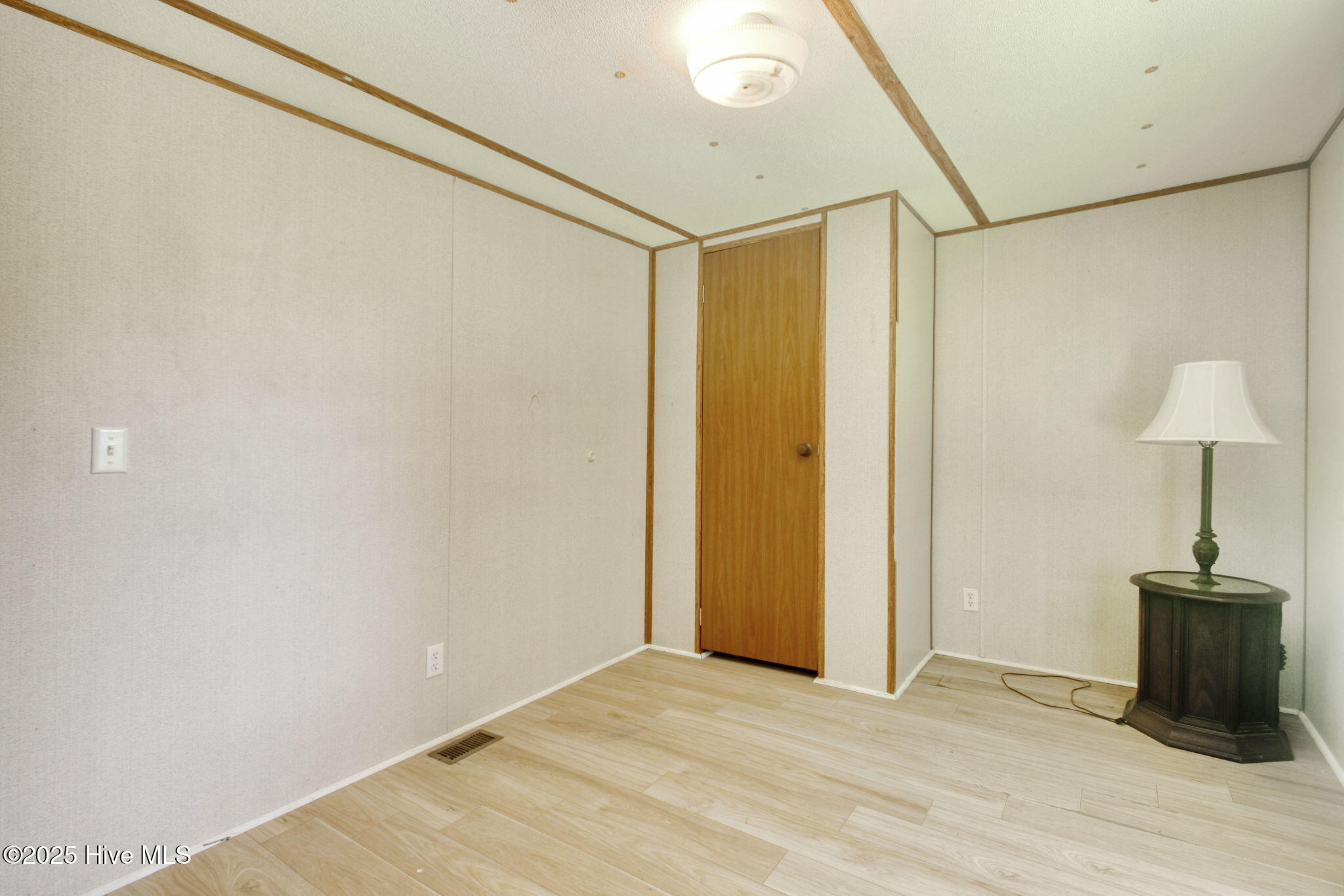 6952 Reed Trail Northwest Ocean Isle Beach, NC 28469 - Photo 11 of 25 Good sized Bedroom