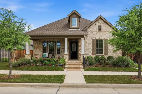 $549,000 | 4817 Beaver Creek Drive, Arlington, TX 76005