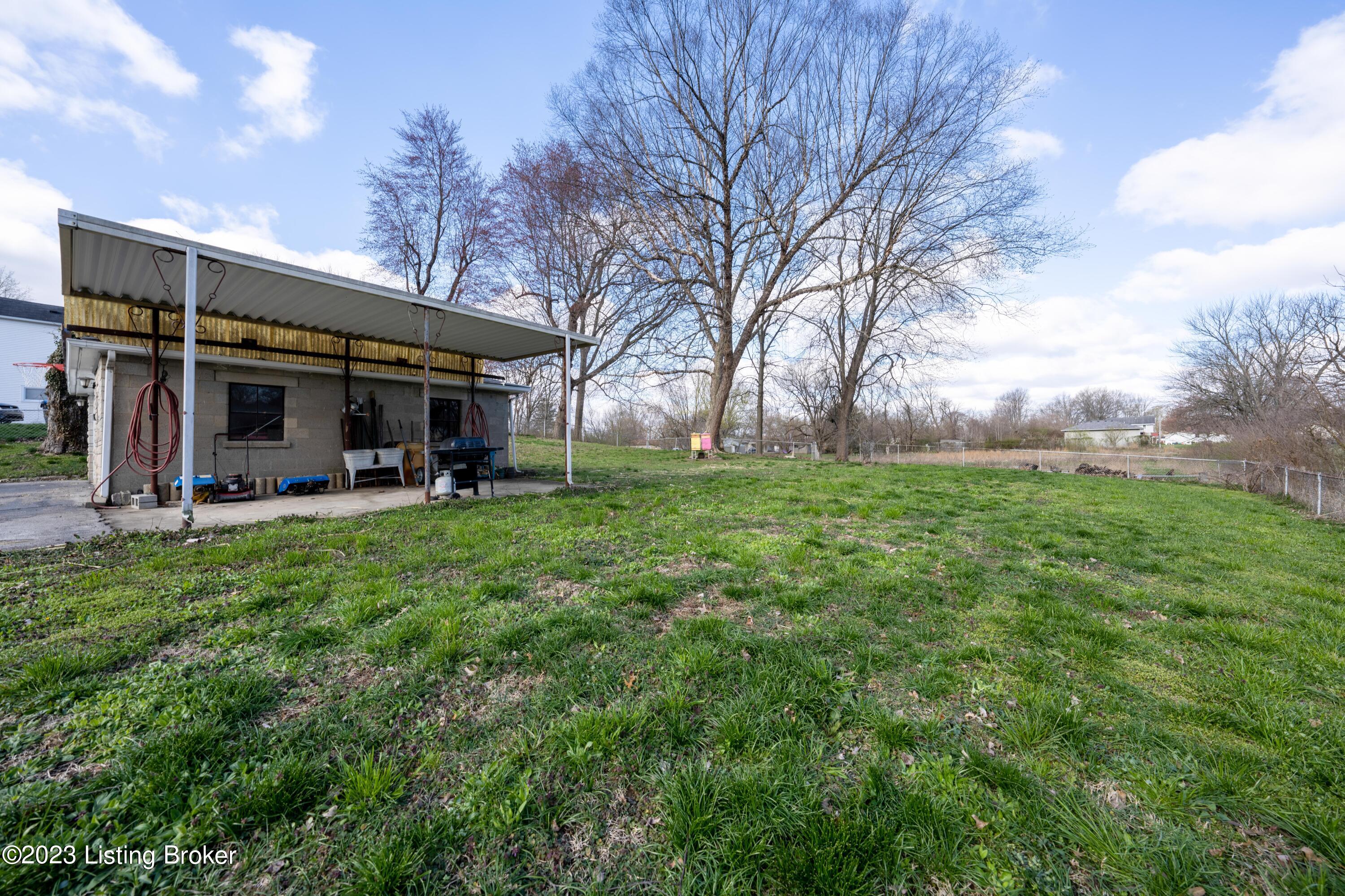4152 Dover Road Louisville, KY 40216 - Photo 21 of 34 4152 Dover Rd-21