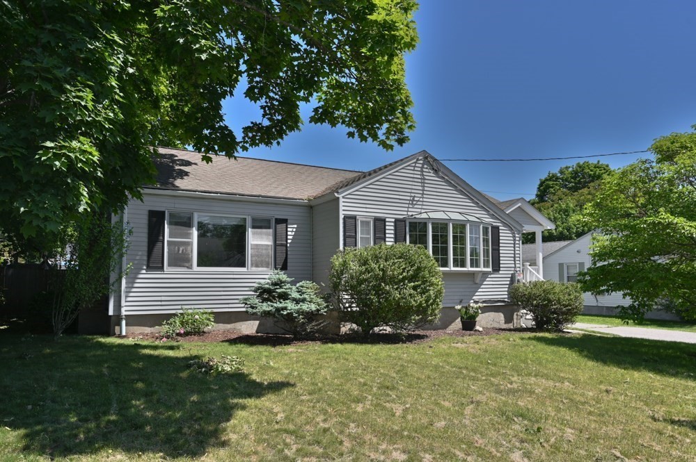 88 Temple Road Waltham, MA 02452 - Photo 2 of 41