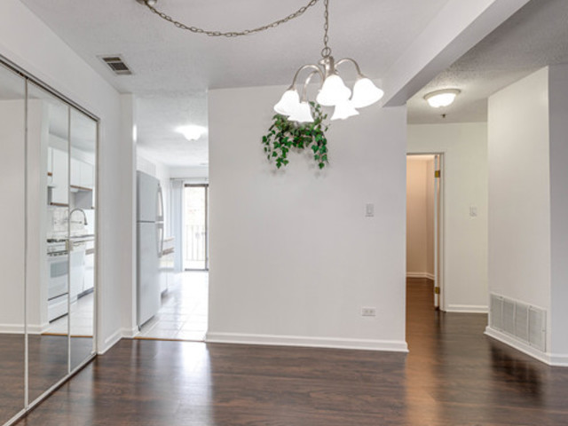 760 Weidner Road, Unit 107 Buffalo Grove, IL 60089 - Photo 7 of 22