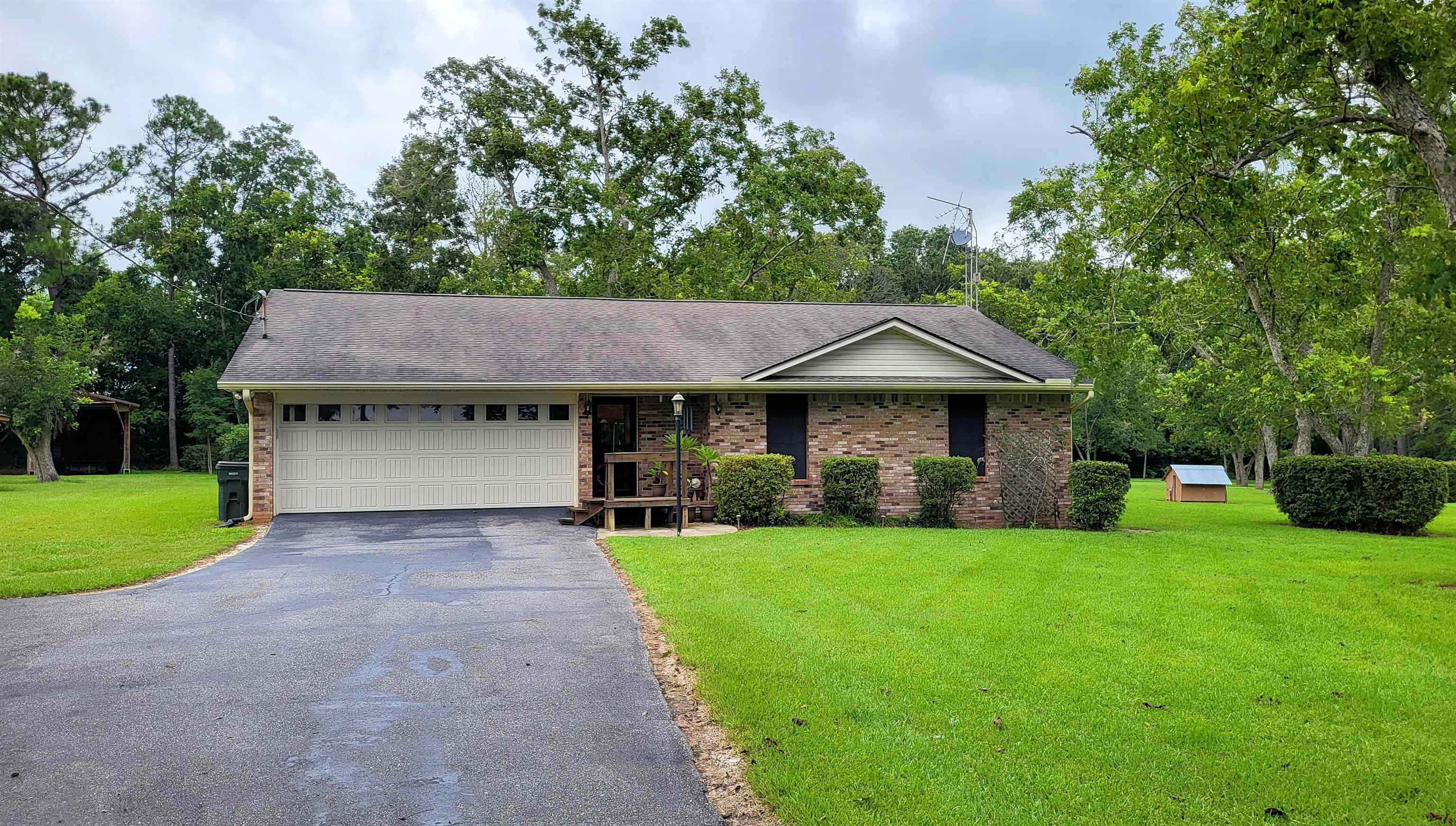 11523 Lisa Court Fairhope, AL 36532 - Photo 1 of 28