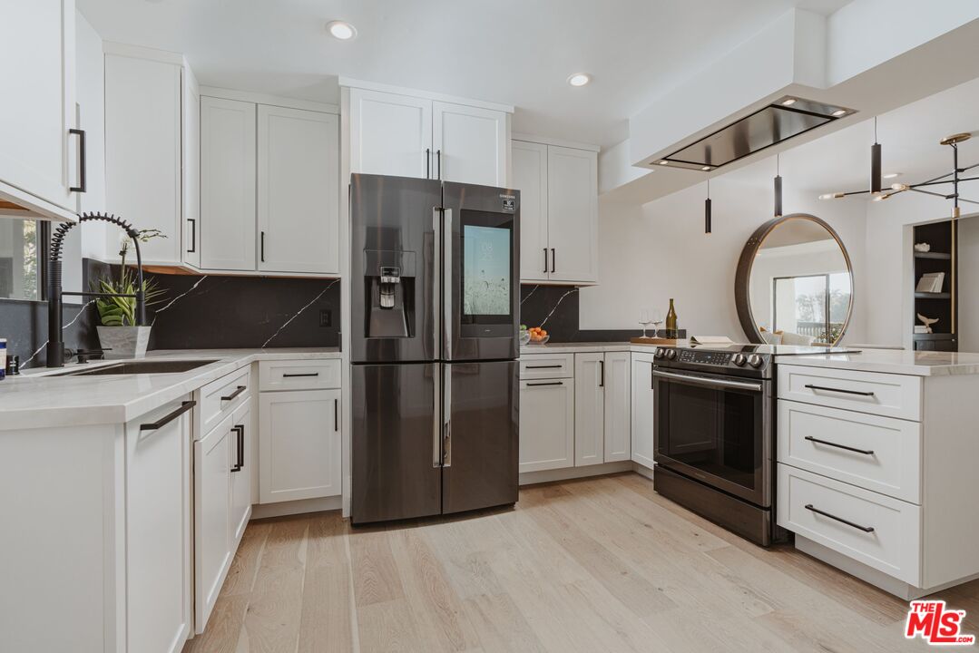 3375 Foothill Road, Unit 523 Carpinteria, CA 93013 - Photo 8 of 14 Gallery Image 8