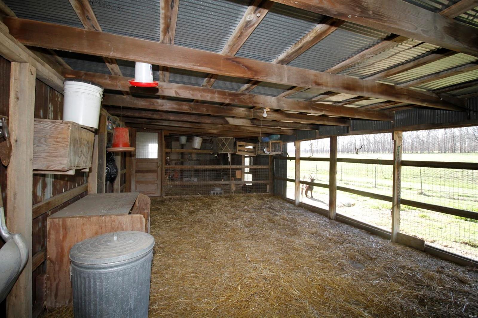 6700 Cecil Road Patoka, IL 62875 - Photo 21 of 64