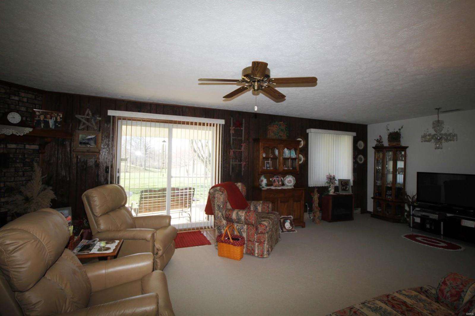 6700 Cecil Road Patoka, IL 62875 - Photo 26 of 64